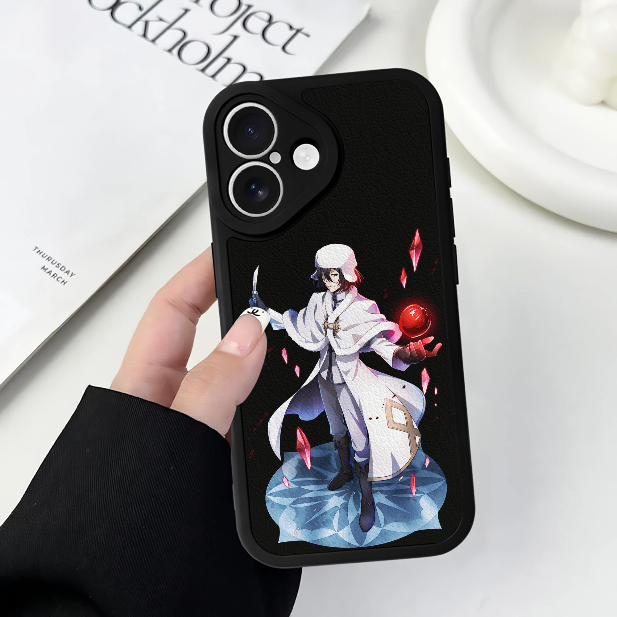 （画像用） 文豪ストレイドッグス Bungo Stray Dogs 【iPhone 16シリーズ対応】シリコンスマホケース（レザー調） 材質：シリコン